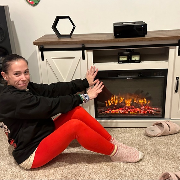 Meet your Posher, Mixmaster B.💽🔥 AKA Rebecca Brooks! - Picture 5 of 16